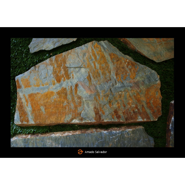 Piedra natural Pizarra Gris oxidada irregular espesor 3-4 cm