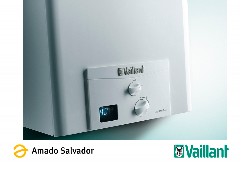 Calentador Vaillant turboMAG pro Estanco 142/2-3 B de 14L con kit